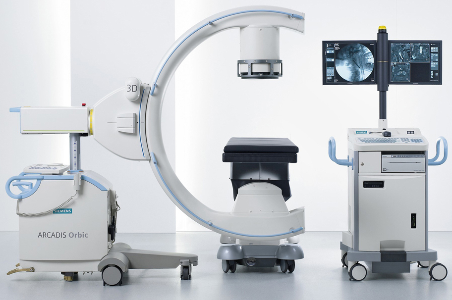 Рентгеновский передвижной аппарат с C-дугой ARCADIS Orbic 3D